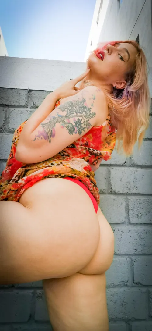 Thumbnail Parking Buns: A Guide with Thick White Girls by Sarothica69