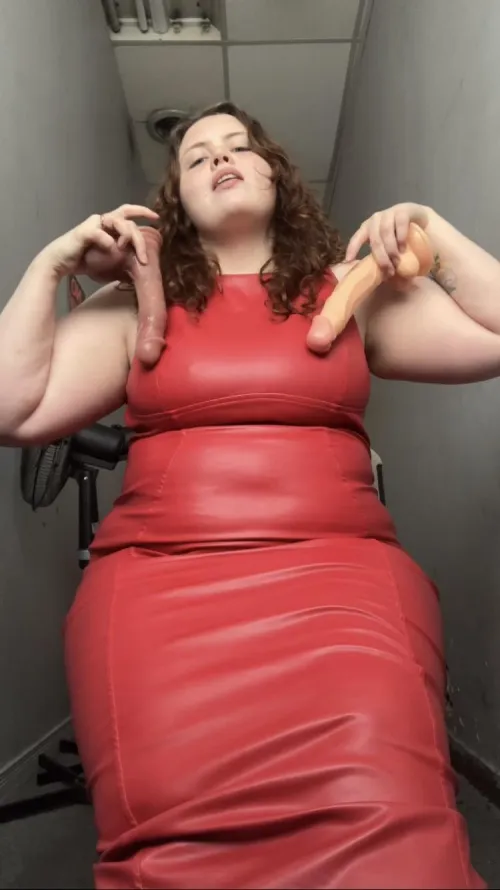 Thumbnail Full_figured_vixen's Casual Day Update | Exploring Babes Category