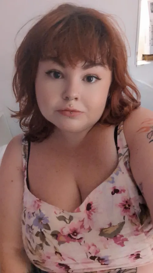 Thumbnail Meowdy Greetings: prncsspchy's BBW Playfulness