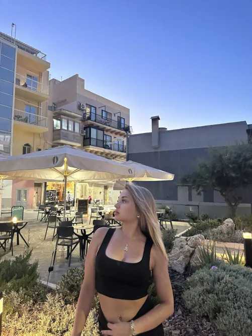 Thumbnail Always Classy Even on Vacation: A Fashion Statement by girl_from_dream