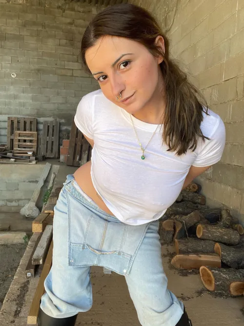 Thumbnail All-Natural at 20: SayuriMia's Untamed Beauty