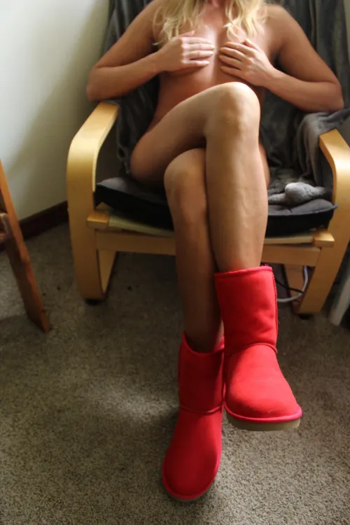 Thumbnail Cozy Season: Who Will Keep Me Warm This Fall?