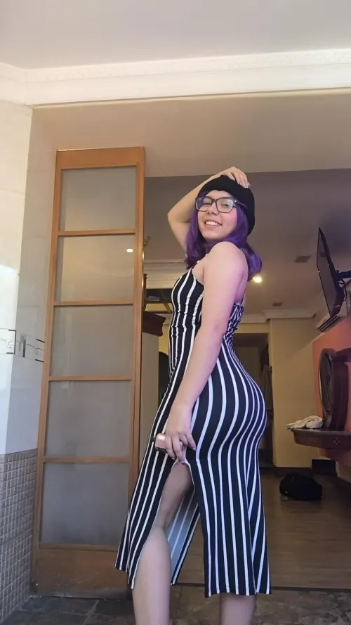 Thumbnail Flaunting Your Curves with Stylish Outfits | classygirls