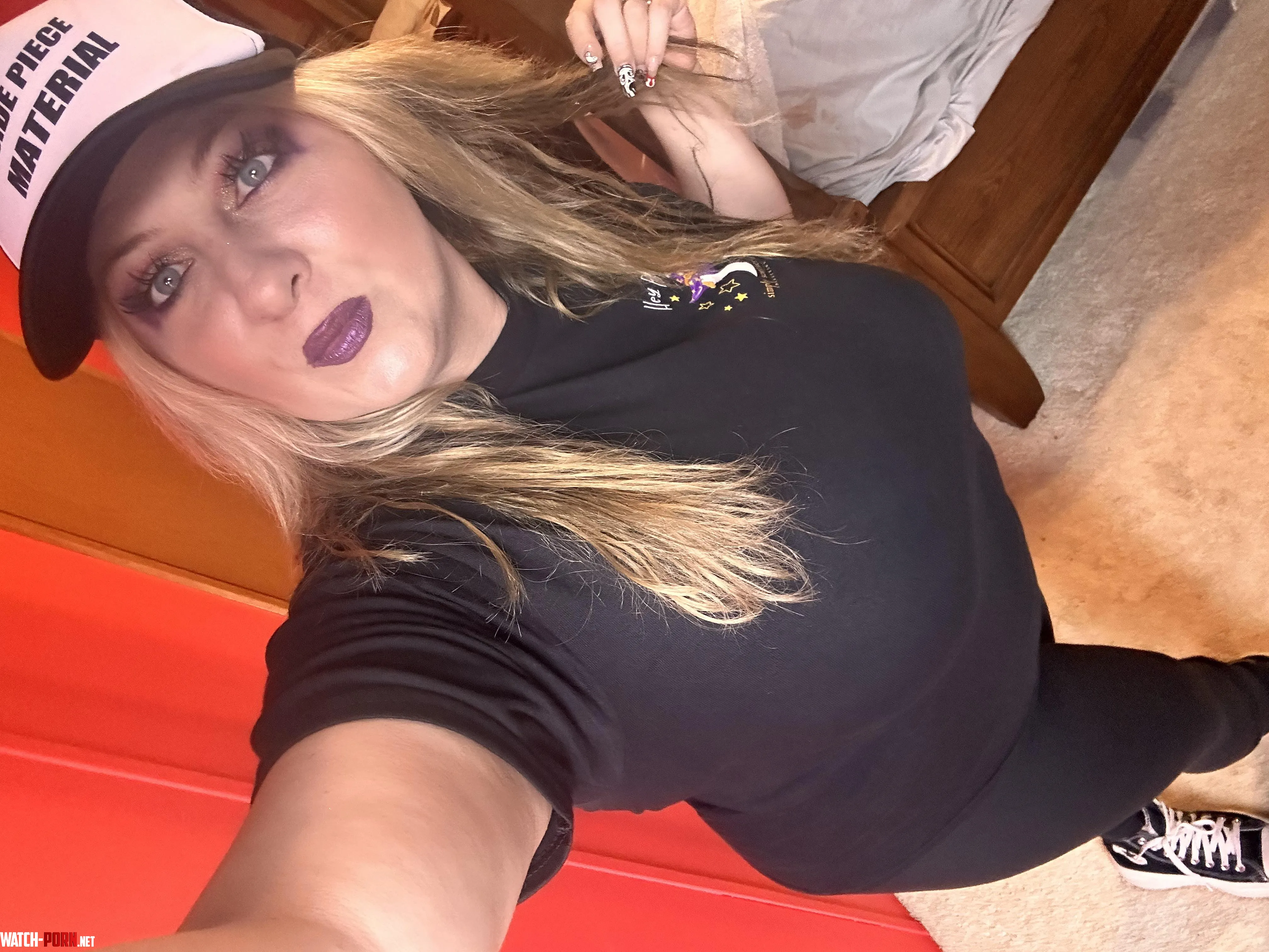 I deserve to be spoiled  by plasticitsfantasty