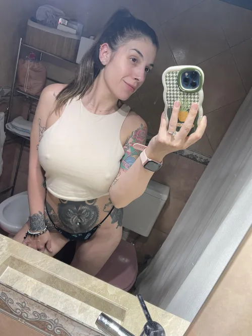 Thumbnail Breaking Boundaries: Freeing Yourself from Bras | garlicpeanuttt