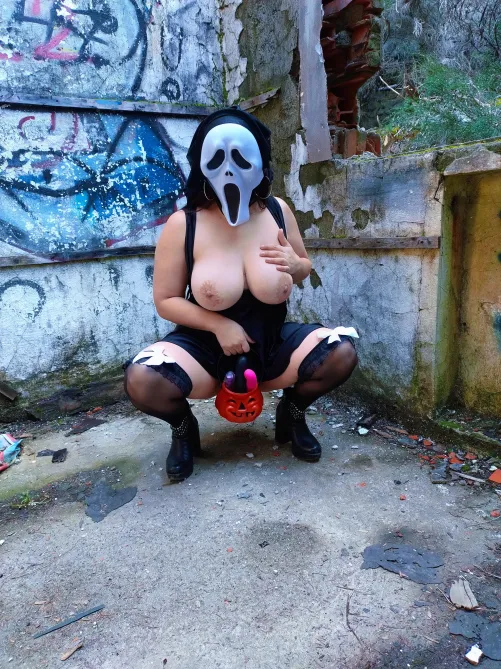 Thumbnail Trick or Treat: Explore Bigareolas with AyeCaandy