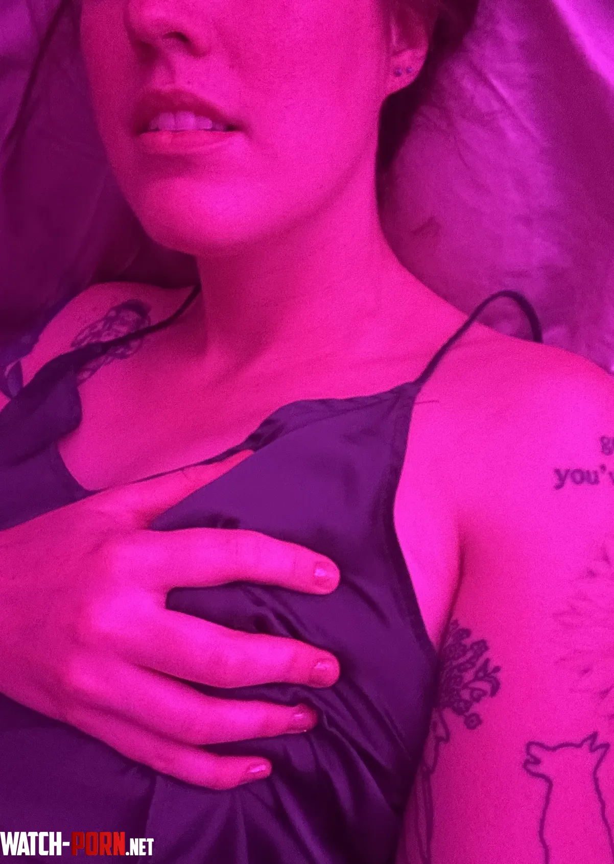 My neck is rather bare  by penny-for-luck