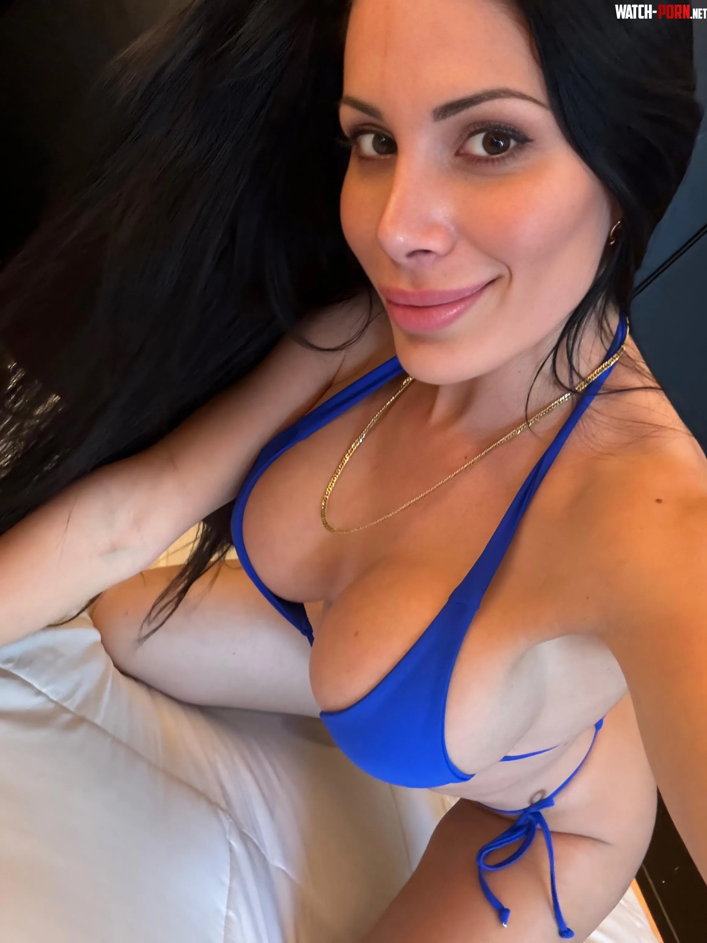 Do you like hot brunettes  by anabelzalazar