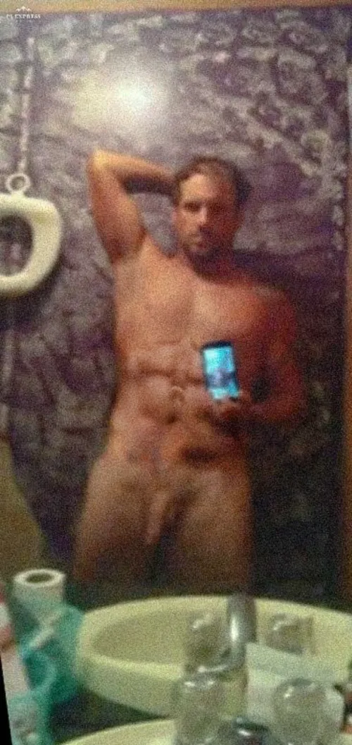 Thumbnail Bold Exposure: All the Naked Ones, This Is Me