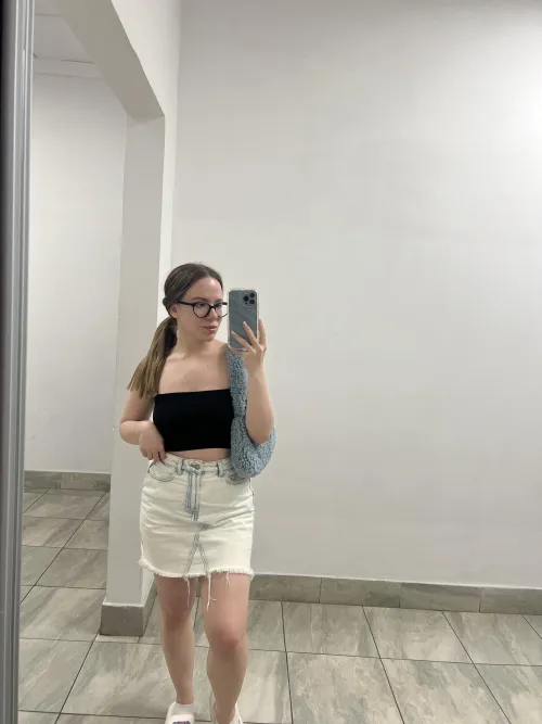 Thumbnail RevionMiller's Skirt Dilemma: Finding the Perfect Fit