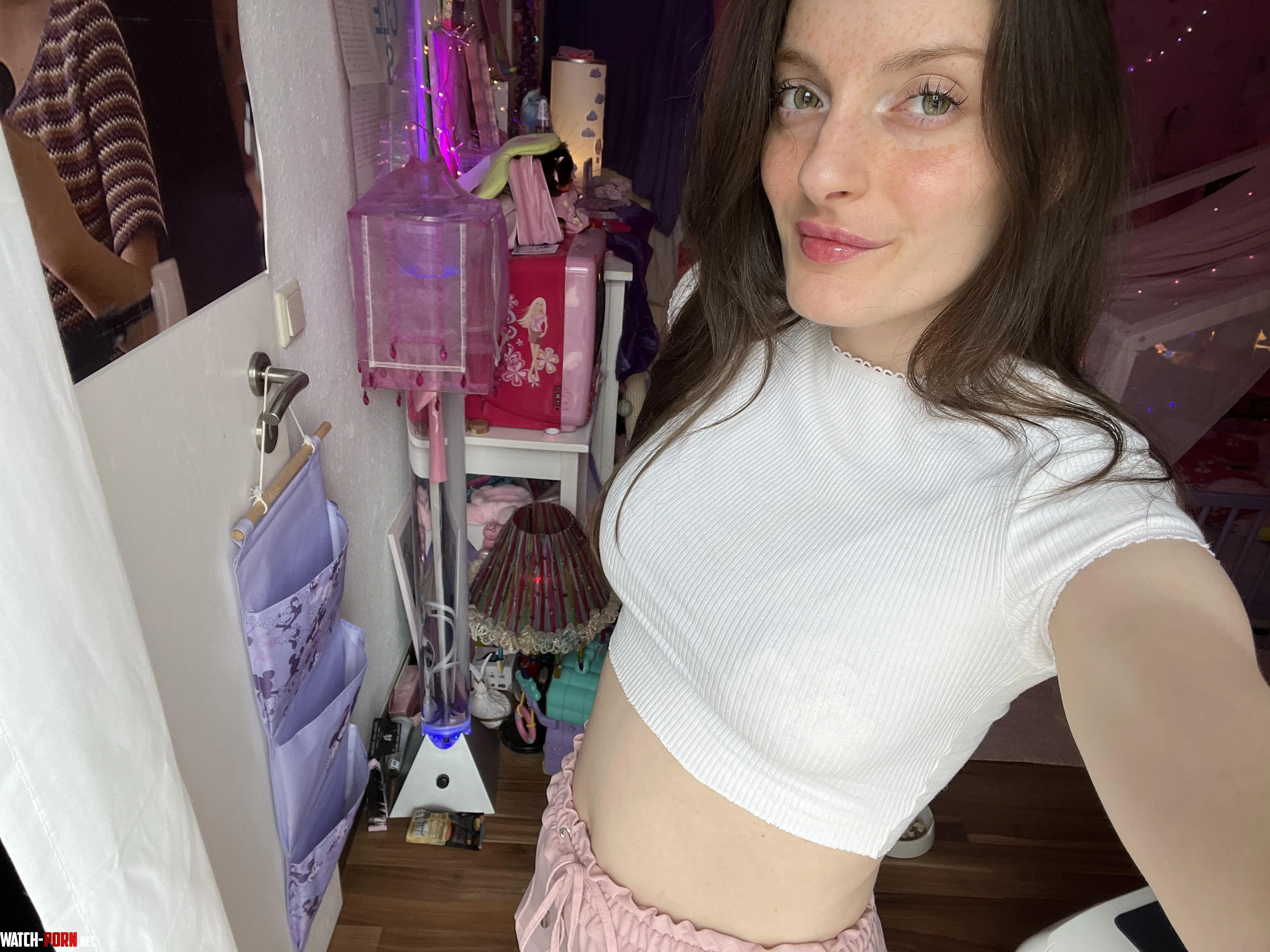 Wanted to show off my midriff today  by StarlightMuse_Breely