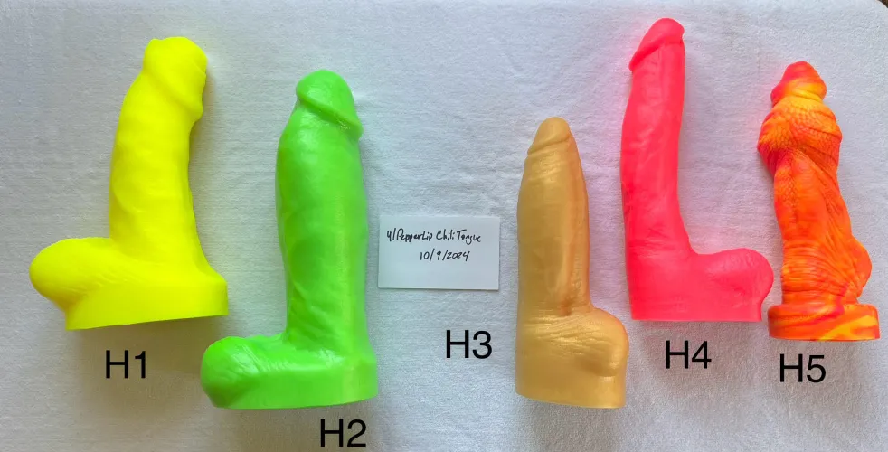 Thumbnail WTS Hankeys Toys Free Shipping CONUS Details by PepperLipChiliTongue in BadDragon