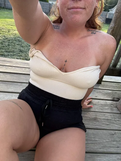 Thumbnail cheeksandfeet's SFW Tease: Mild Pleasures for Amateur MILFs