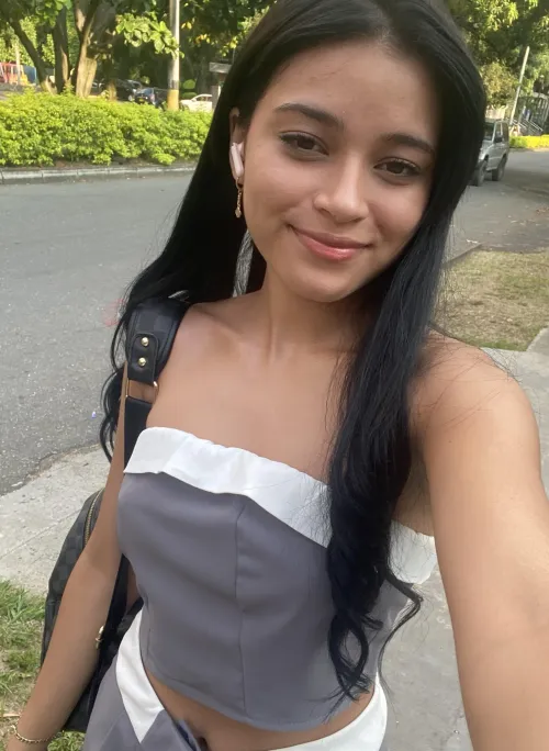 Thumbnail Classy Elegance: angelicaa_rabbit's Stunning Outfit