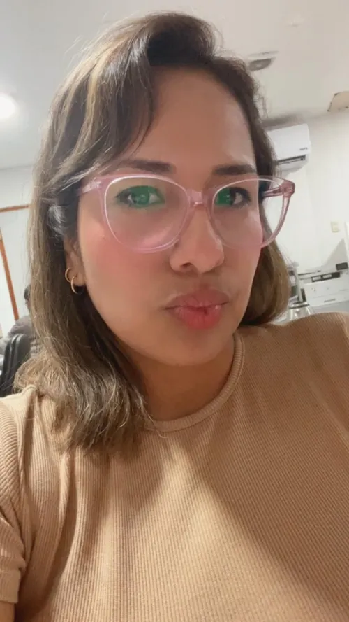 Thumbnail Connect with Jrodriguez1717 - Slutsofsnapchat