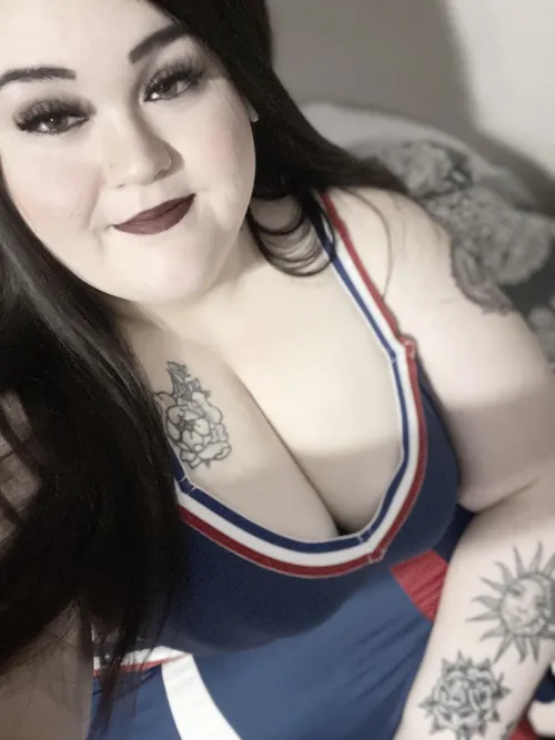 Thumbnail Cheering on Big Daddy: Revelations from Bbwblondie100 in BBW