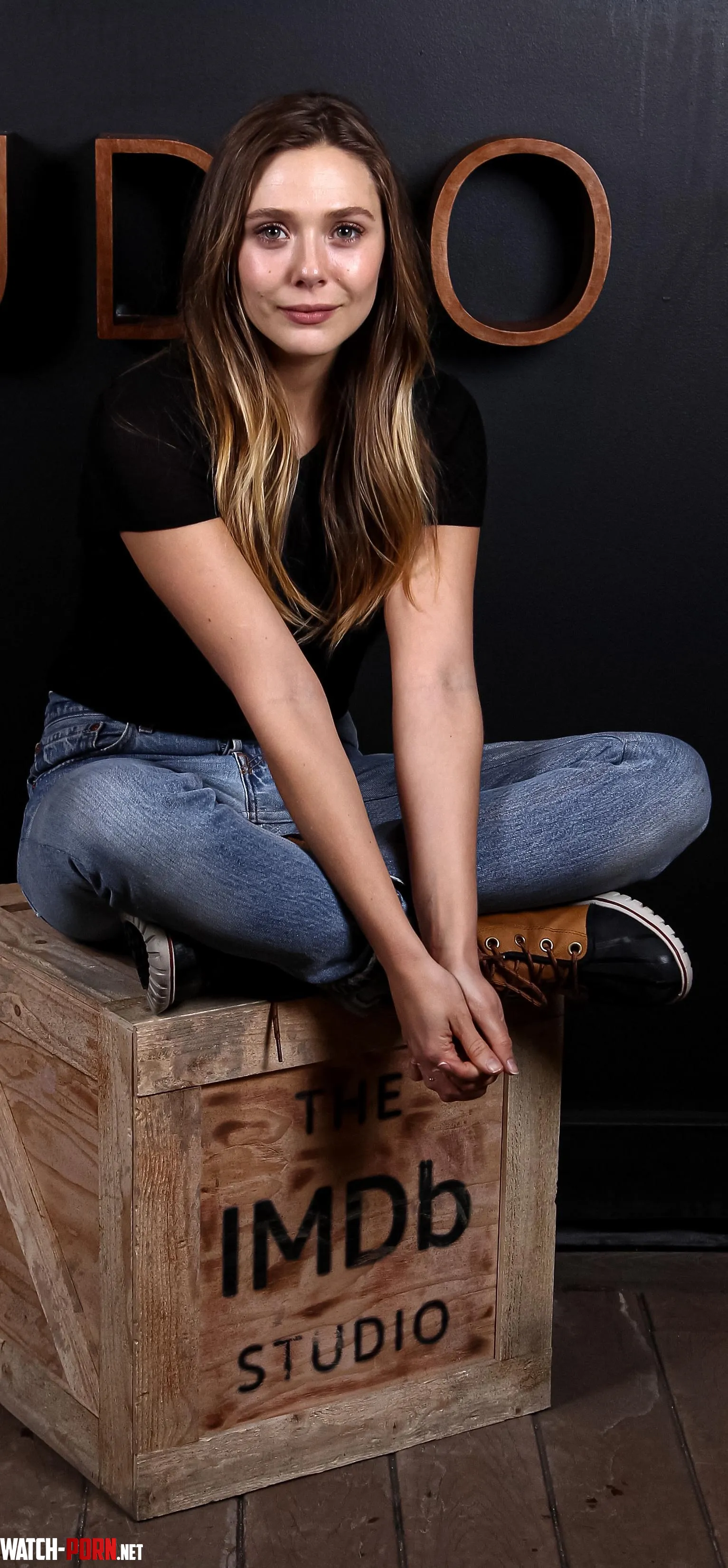 Elizabeth Olsen  by Awkward_Rice_3544