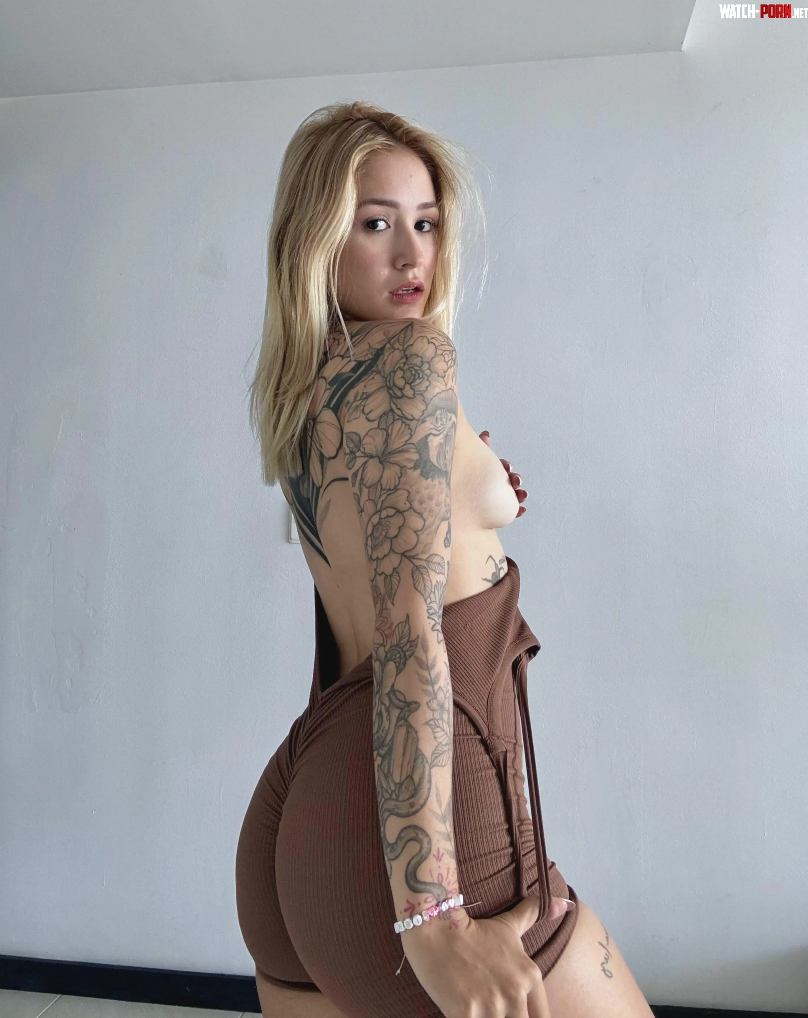 with just 1 single word Convince me why should i sit on your face by mia-sol23