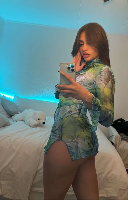 Thumbnail Are You Starting by Eating or F*cking by Consistentgirlcute