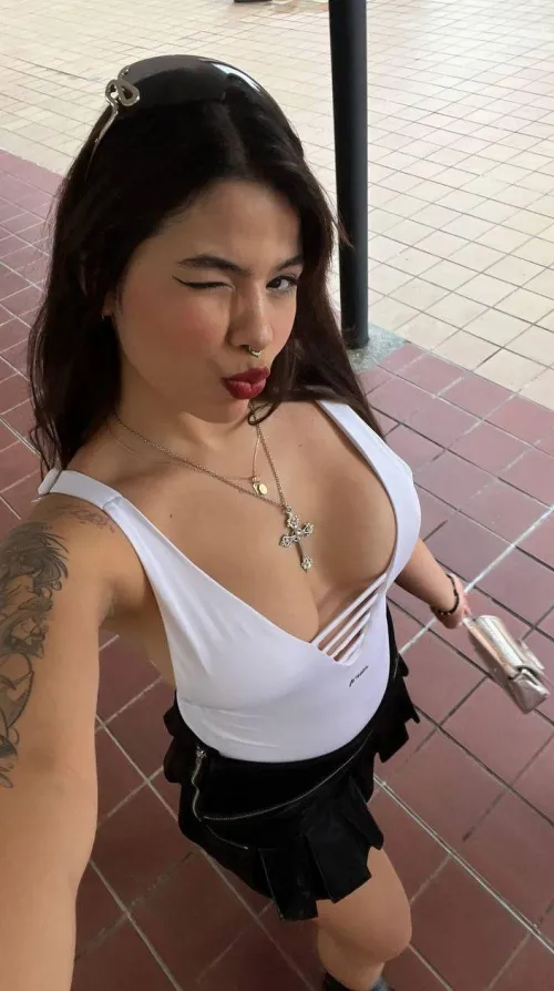 Thumbnail Attracting Older Men: Afraid-Panda6806 Explores in Adorable_Girls