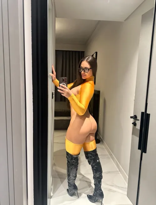 Thumbnail Rosefittt's Bubble Butt Velma Fanbase | fbb_NSFW