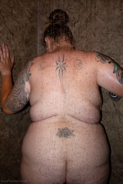 Thumbnail Sensual Moments: Join SwayTheSexyFarmer in BBW_Chubby