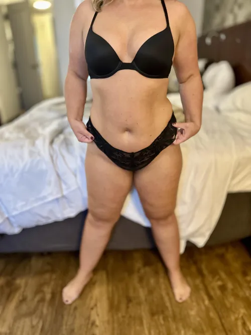 Thumbnail Mature and Ready: Exploring Thrills with naughtywife_26