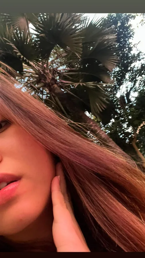 Thumbnail Indulge in Sensual Snapchats with Princessar1e7