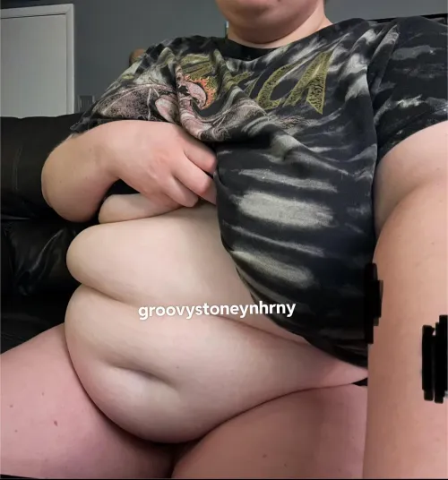 Thumbnail Groovystoneynhrny Desires Someone Who Embraces Rolls