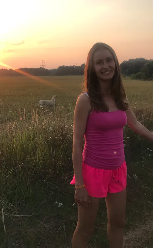 Thumbnail Embracing Wonderful Evenings and Joyful Moments
