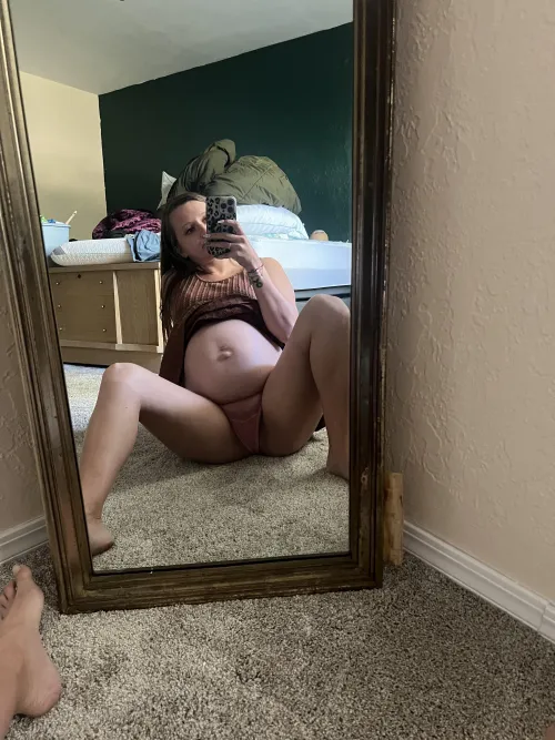 Thumbnail Sensual Tease: littlesadiespade's Playful Inquiry