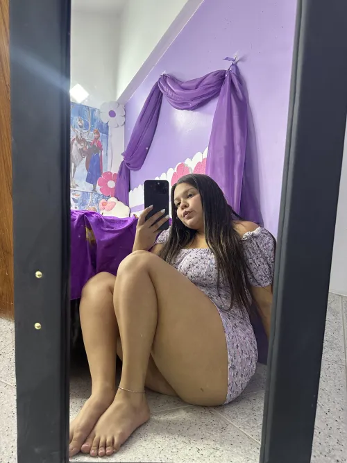 Thumbnail Thick Thigh Confessions: MirrorSelfie by gigglybaby_