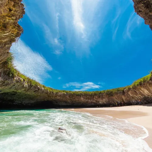 Thumbnail Hidden Beach Mexico: Secrets of a Secluded Haven