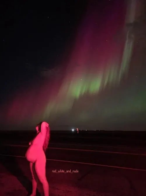Thumbnail Experiencing the Northern Lights and Unexpected Sights by red_white_and_nude
