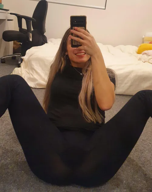 Thumbnail Missangelcake's Post-Work Mirror Selfie Moment