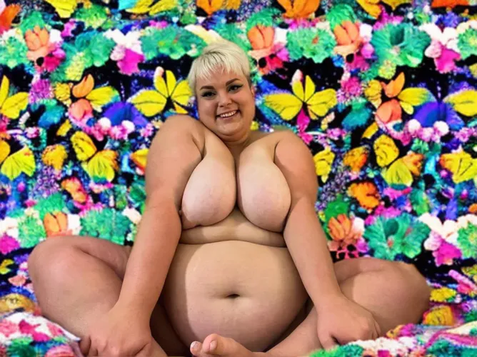 Thumbnail Chubby_Lovey24: Stretch Advice & Butterfly Love - BBW Wellness