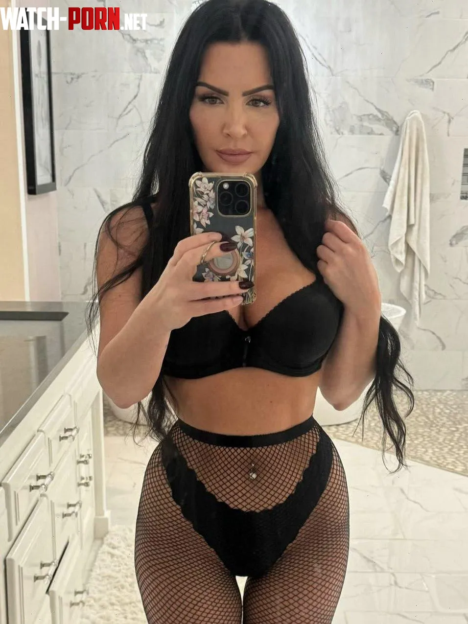 does this make me look like the naughty version of catwoman 41F by Sweet_babyLove0