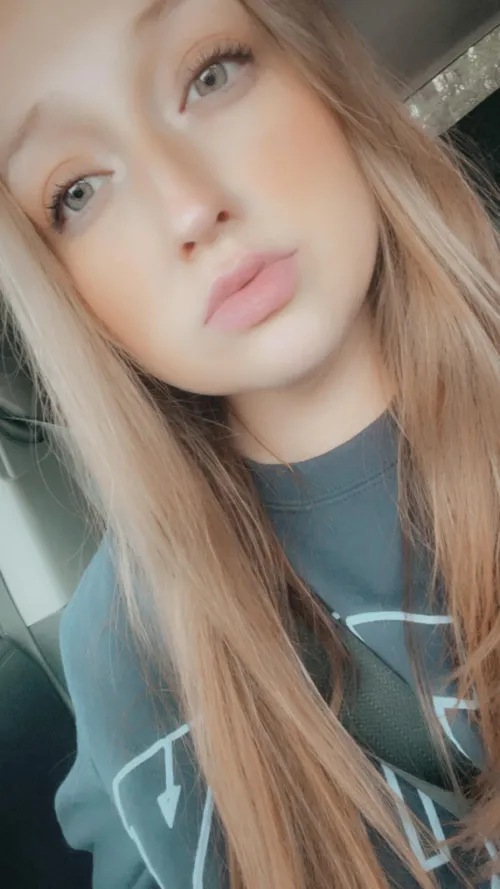 Thumbnail Cherryreddd27 Celebrates Self-Confidence