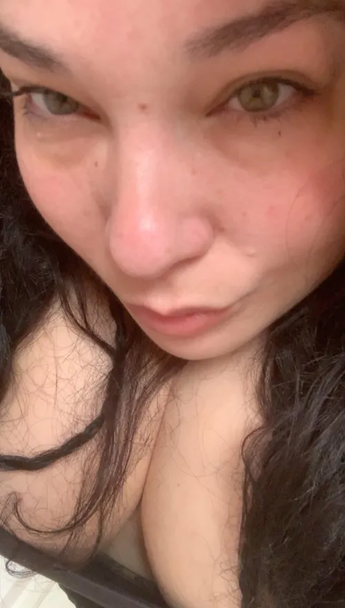 Thumbnail Morning Babe Vibes: Check out Piscisbabe's Chubby Insights