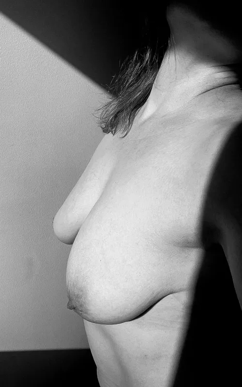 Thumbnail newtwothis69: Savoring the Sunlicked Sensation - Dive In