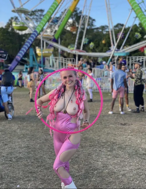 Thumbnail Bold Ferris Wheel Encounter: 'Meet Me at the Ferris Wheel, I'm Here with My Tits Out' by megs__dead