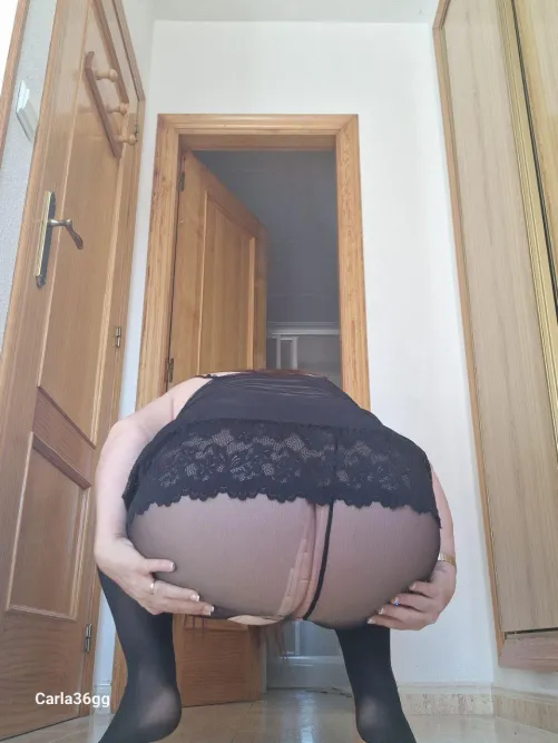 Thumbnail Carla36's Challenge: You Can't Resist Ripping Those Tights in Pantyhose