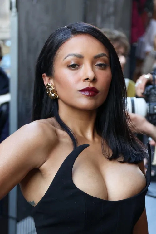 Thumbnail Kat Graham Bonnie from TVD: Exploring a Popular Celeb's Career