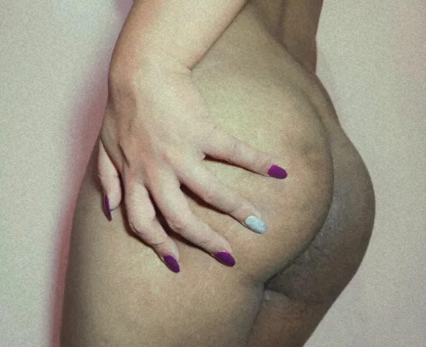 Thumbnail Appreciating Trans Butts and Nail Art | lovekareena