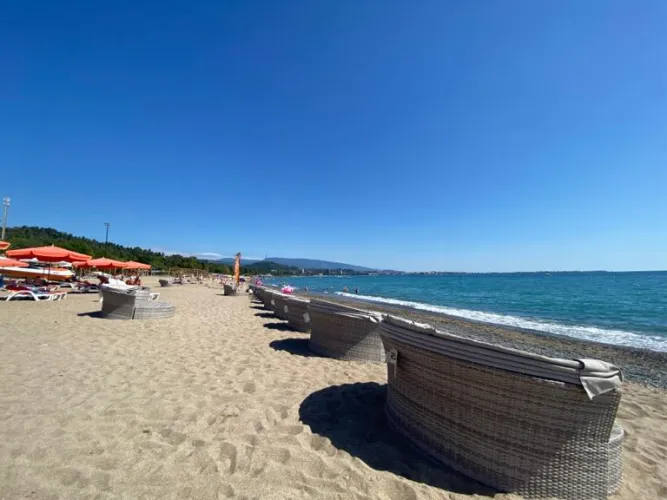 Thumbnail Explore Sinop Beach Sukhumi: A Guide by LuRiSo2020