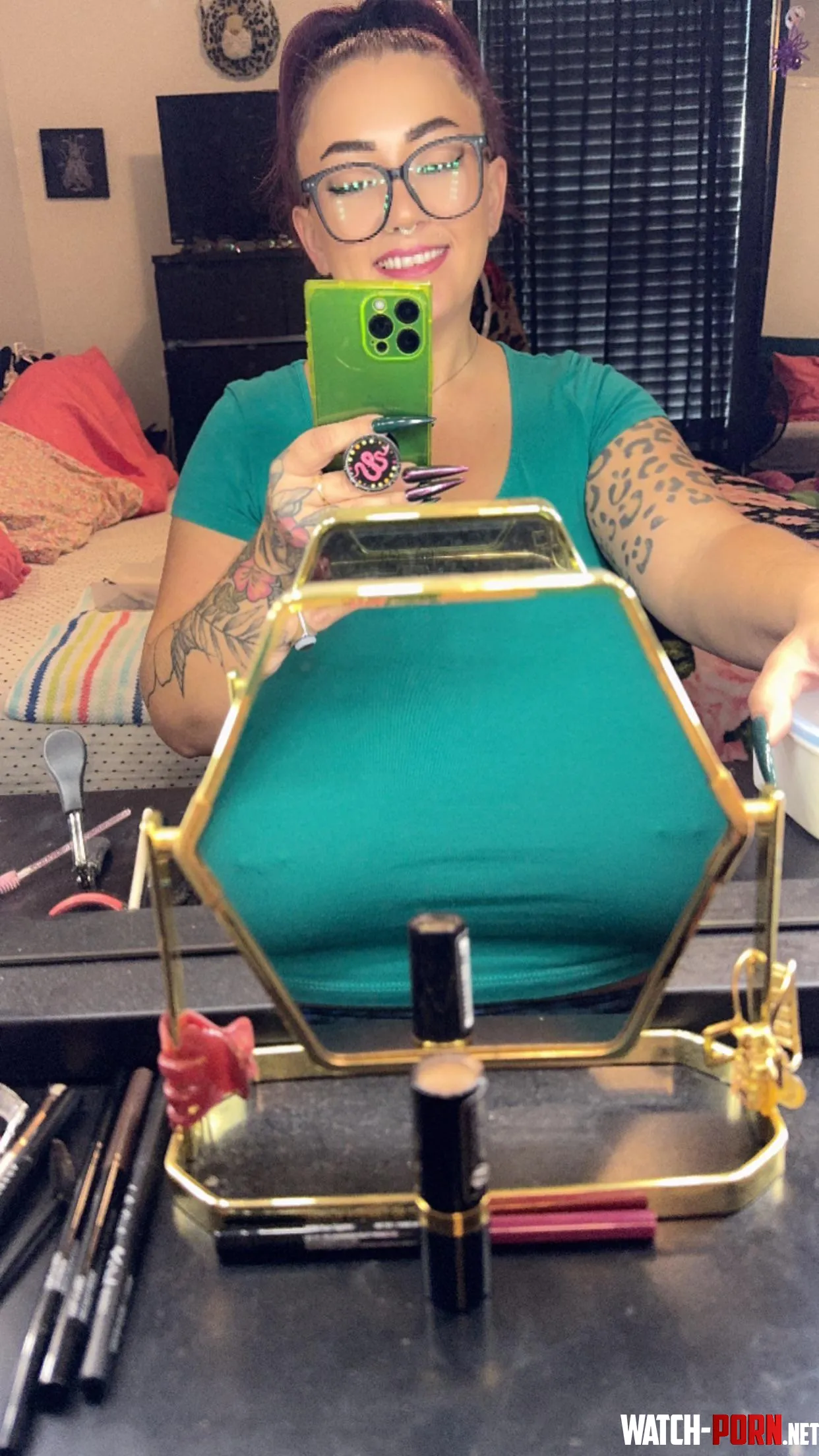 My mini mirror catching the goods  by kekebee888