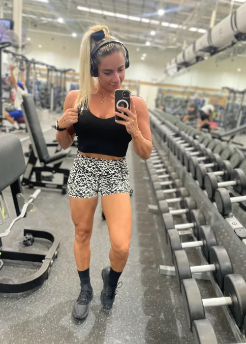 Thumbnail Body Transformation: Zoe Darling's Story by TheLuckyComedian | ThickFit Category