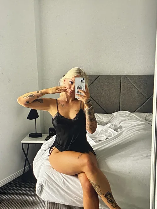Thumbnail PatriciaNicholeq Selfie Collection: MirrorSelfie Galore