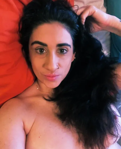 Thumbnail FullBushHotwife's Sensual Description: The Big, Thick Dark Hair & Eyebrows Match Something Else on Me