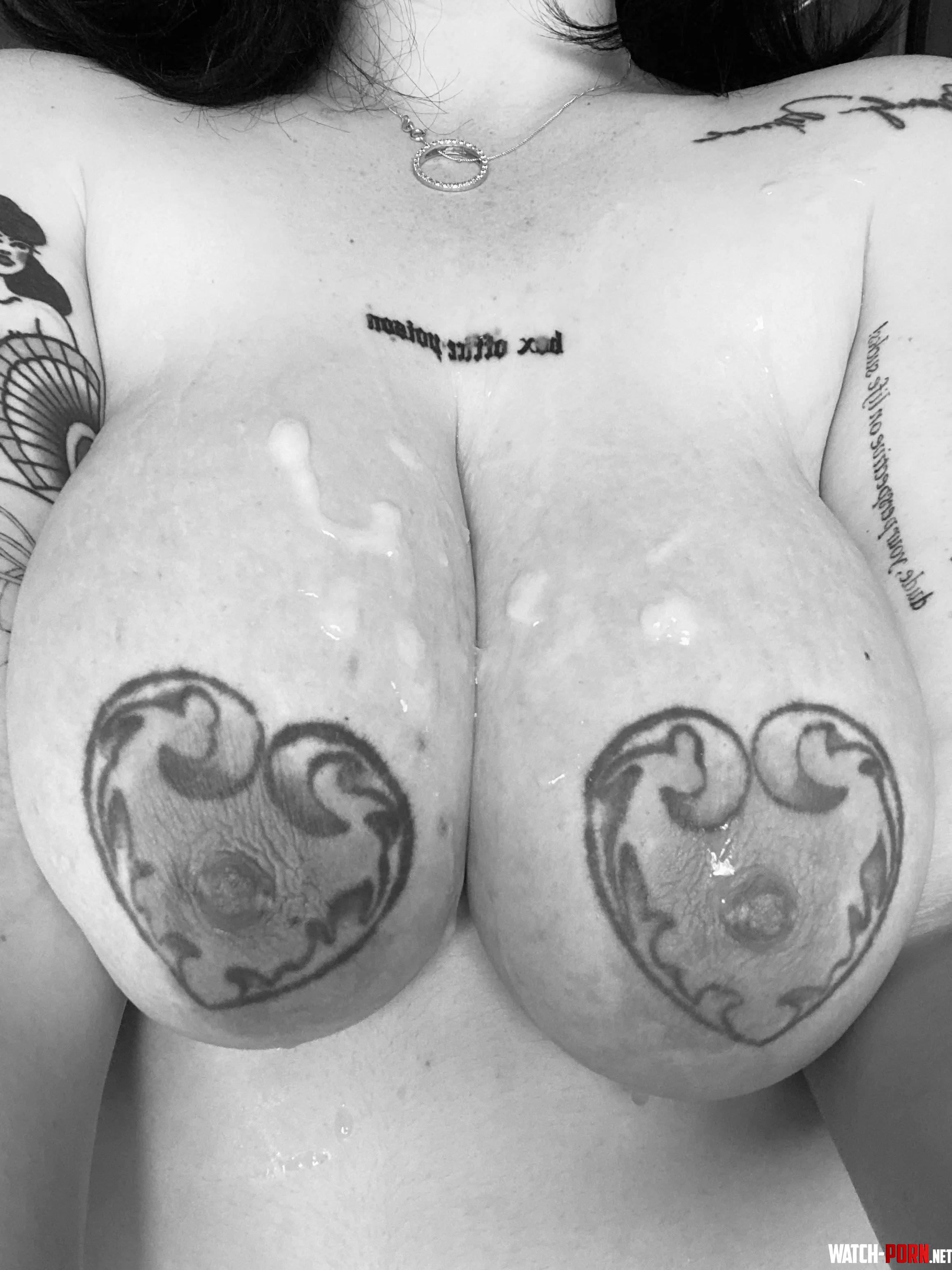 I wanna know the ages of the men wanting to cover my tits  by sottessor